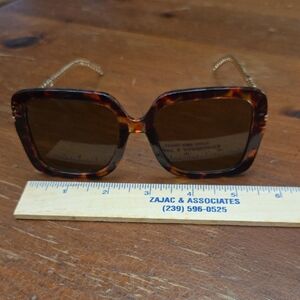 Tortoise Shell Square Sunglasses